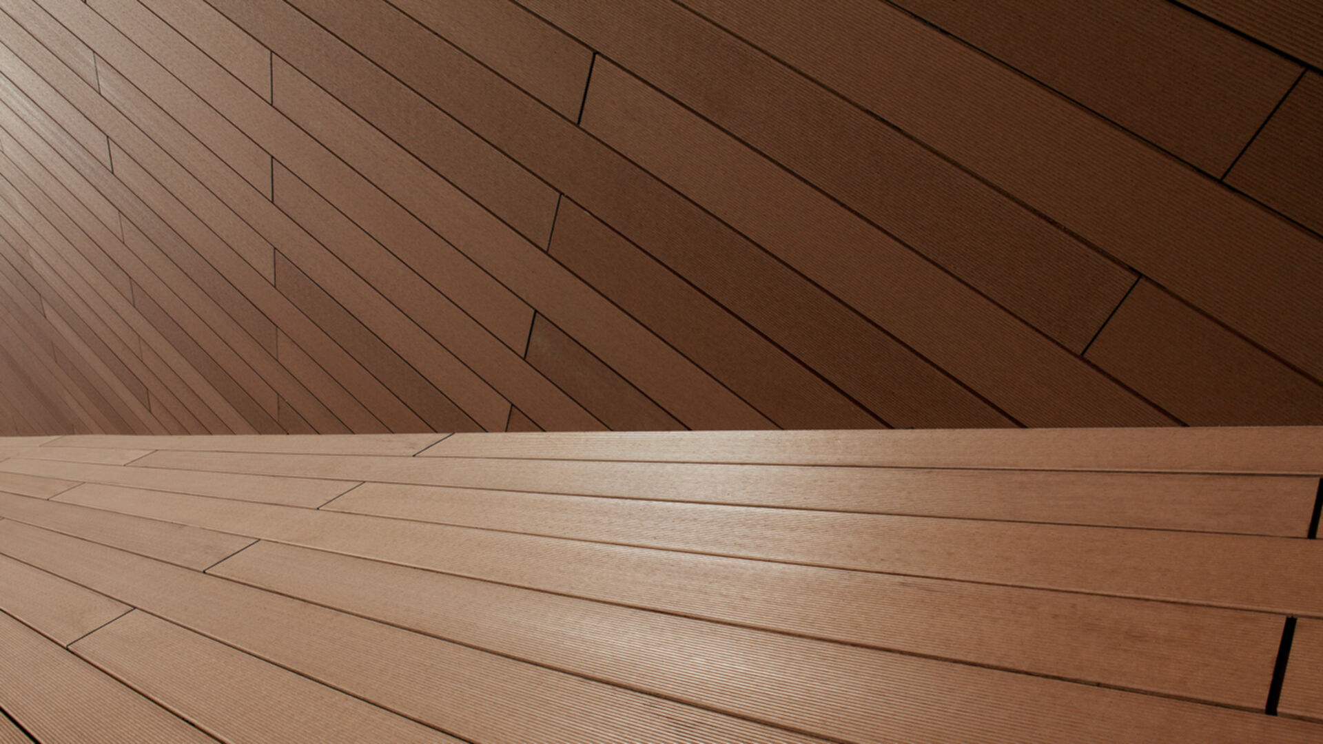 Institutionelle Einrichtungen_Dachanlage, Balk., Laufgang_Gebogene Profilen