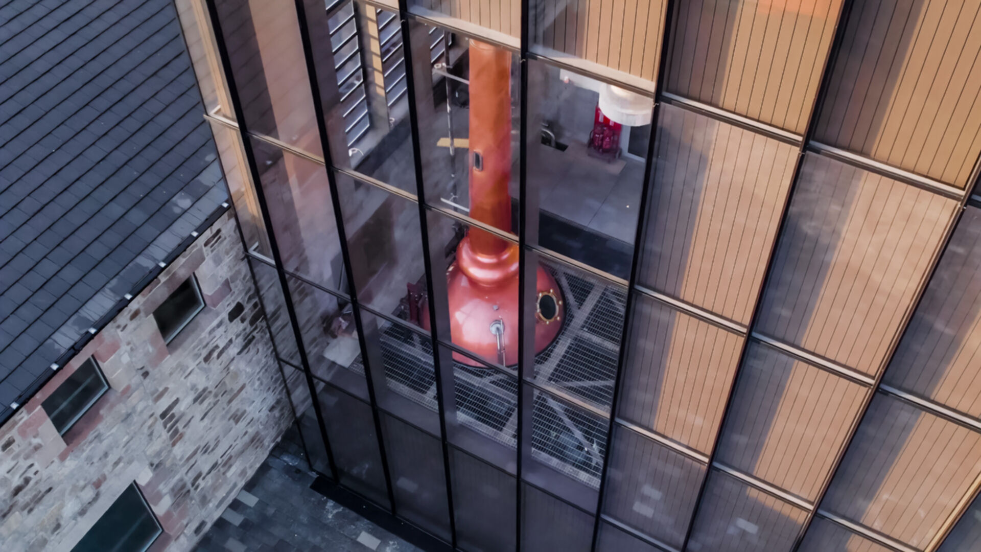 Wohngebäude_Geländer_Wohnhaus