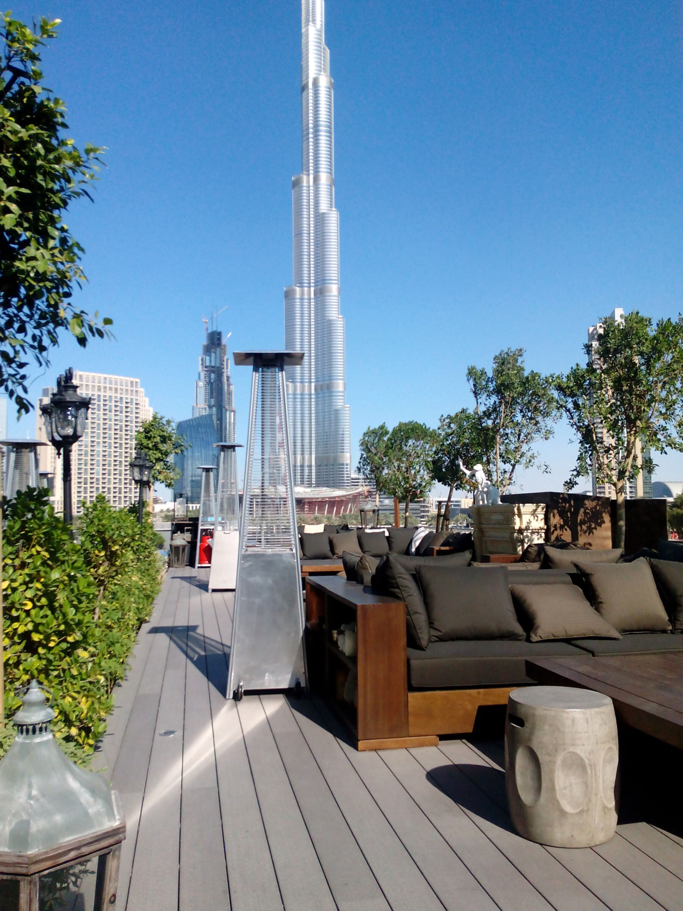 Restaurant und Hotelgewerbe_Dachanlage, Balk., Laufgang_Hotel