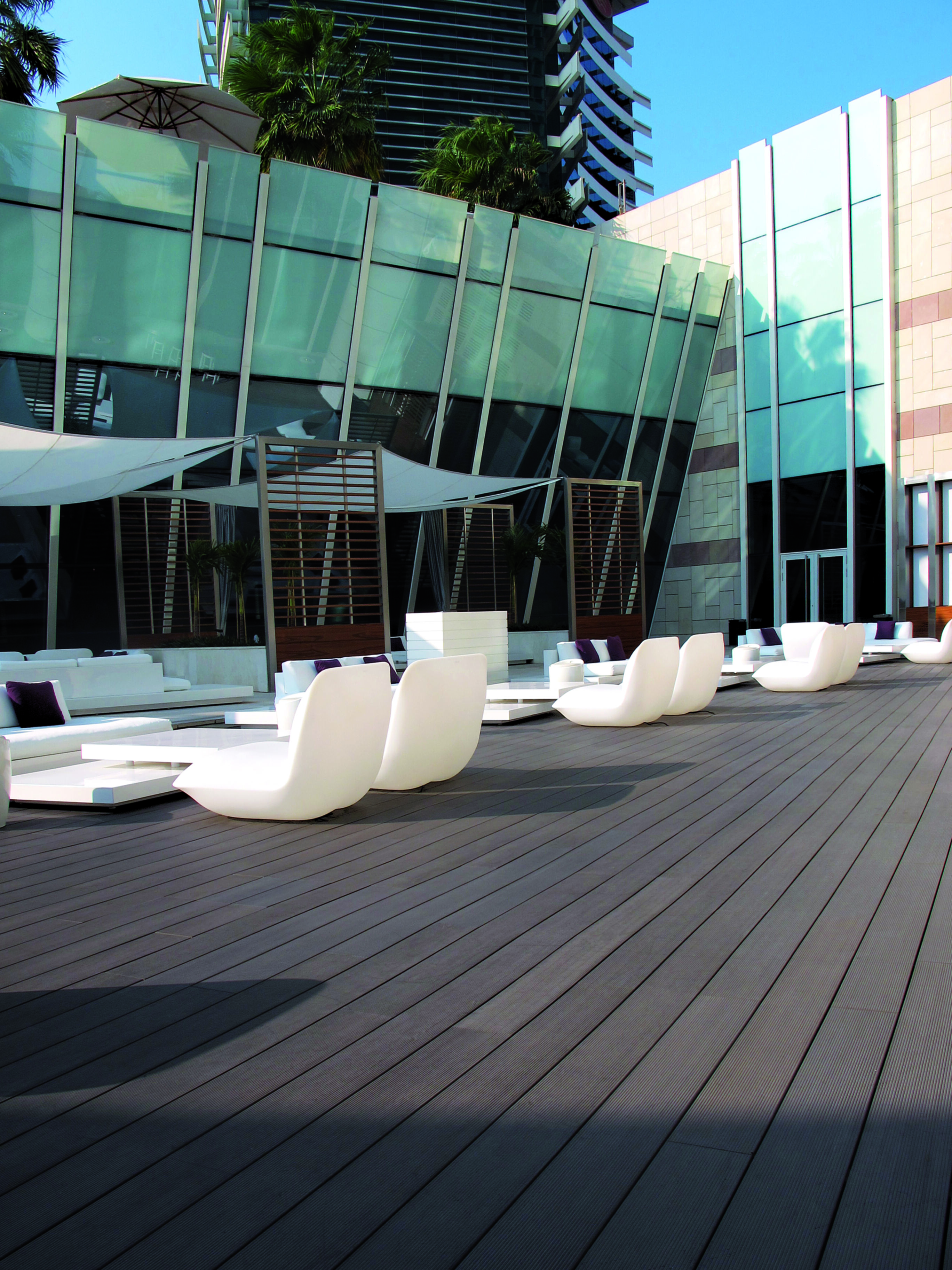 Restaurant und Hotelgewerbe_Terrasse Gewerbliche Nutzung_Vorzeigeprojekte - WPC holz 