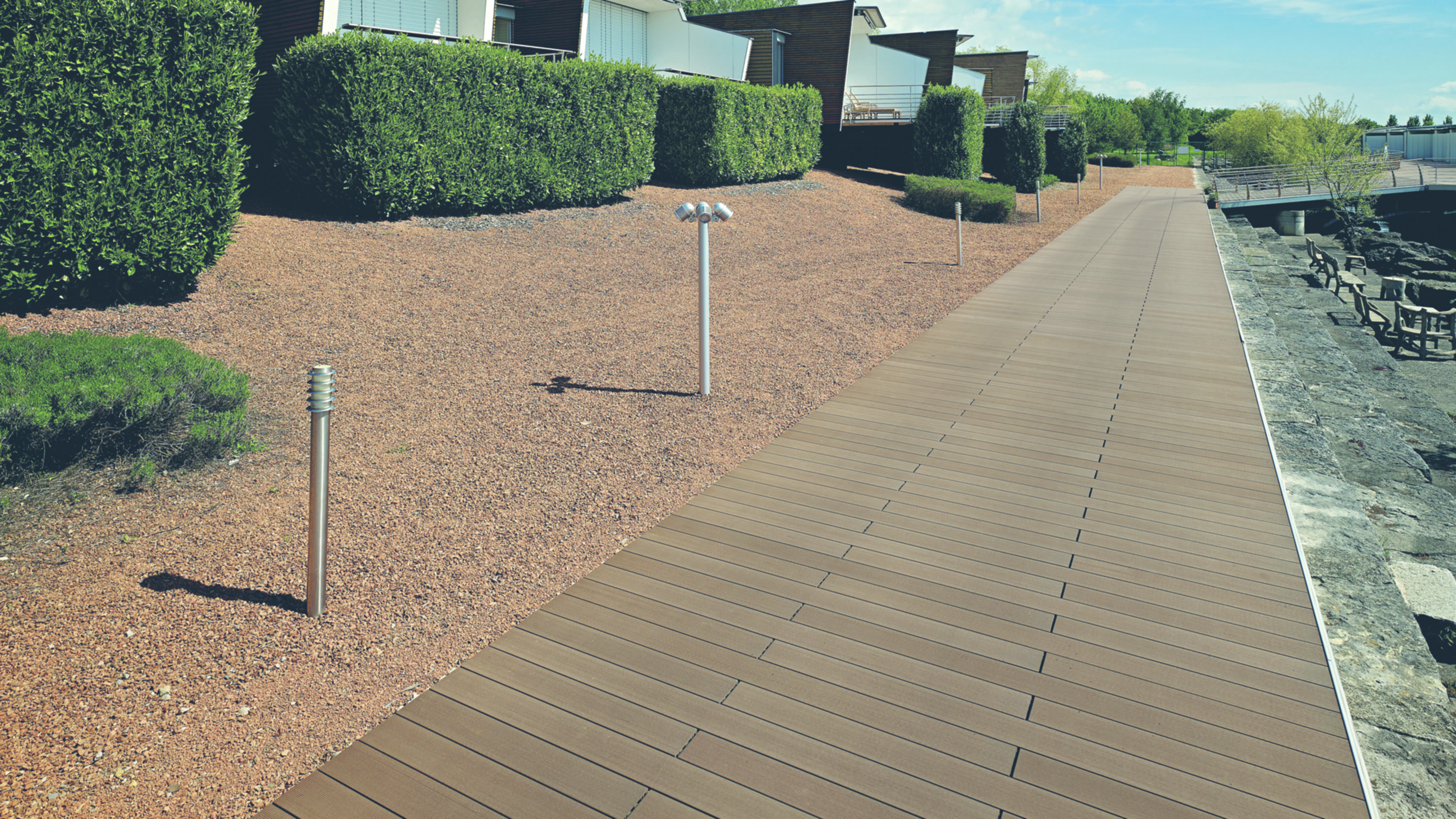 Restaurant und Hotelgewerbe_Dachanlage, Balk., Laufgang_Vorzeigeprojekte - WPC holz 