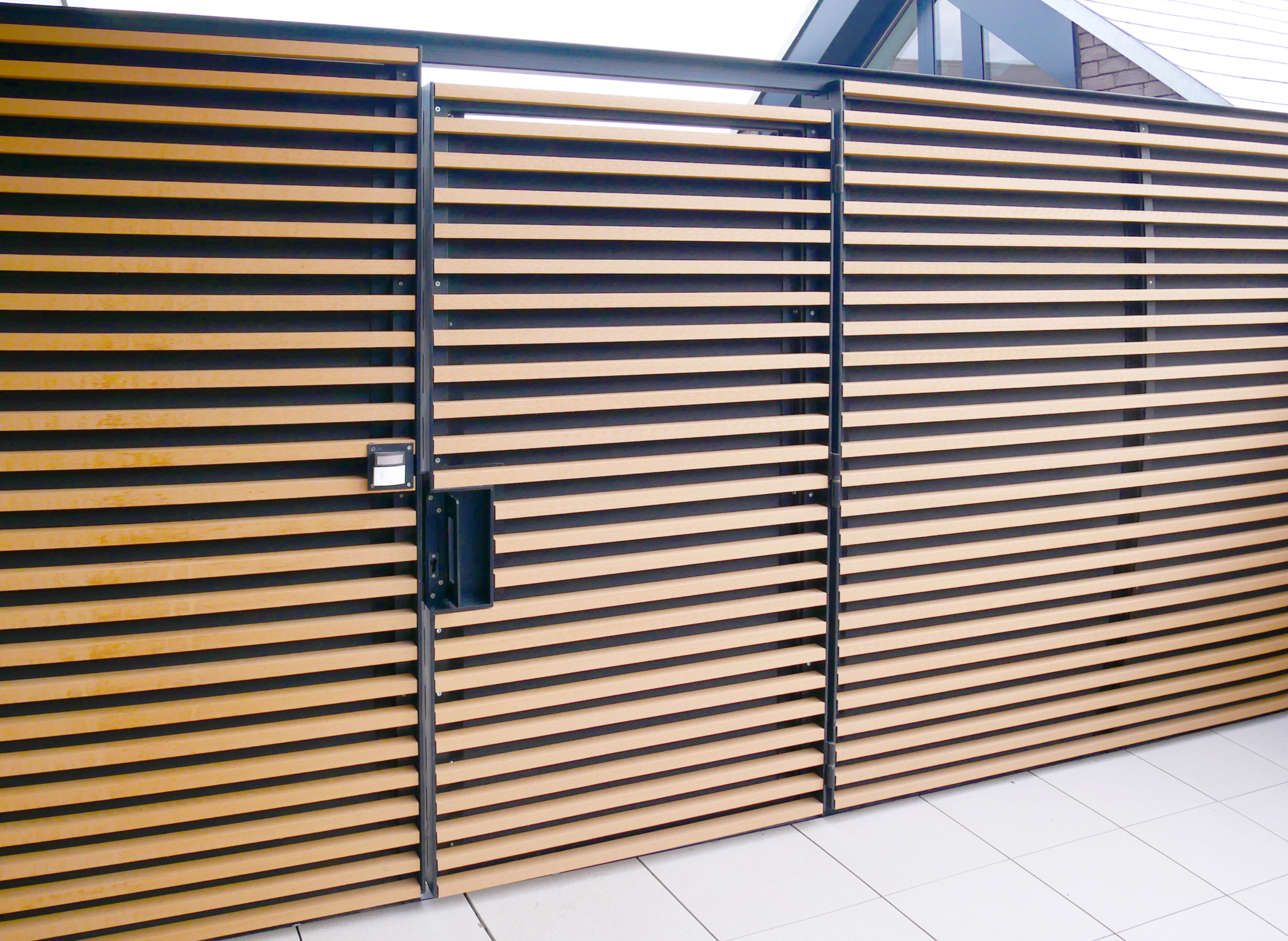 Wohngebäude_Sichtblenden, Gitterwerk, Sichtschutz_Wohnhaus