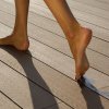 Einrichtungen_Schwimmbad deck_Am Wasser entlang